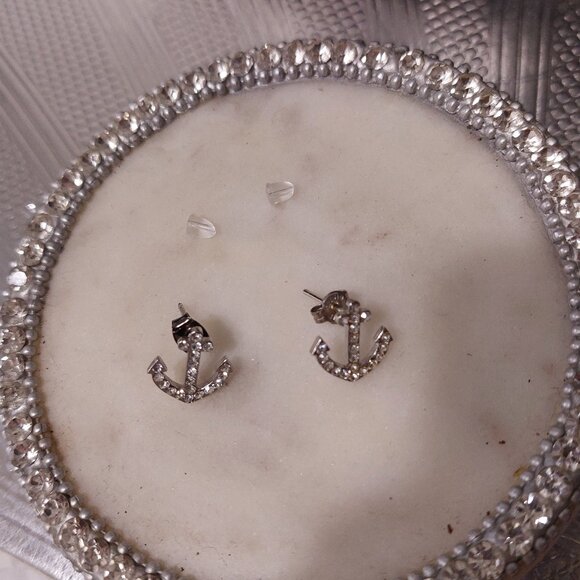 Nautical Anchor Stud Earrings Silver Toned - Picture 5 of 5